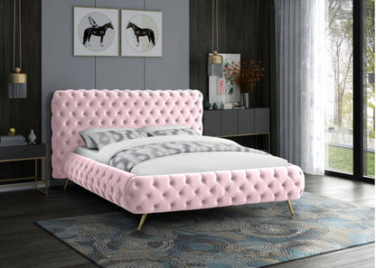 Queen Delano Velvet Bed