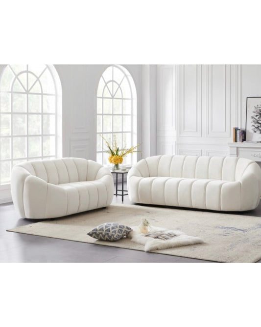 Elíjah Sofa & Love