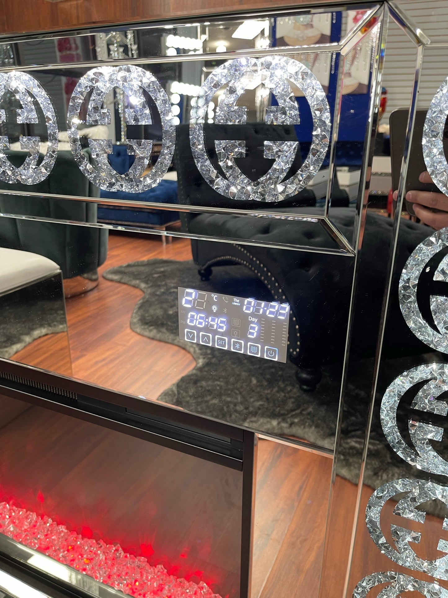 GG Mirrored Bluetooth Fireplace