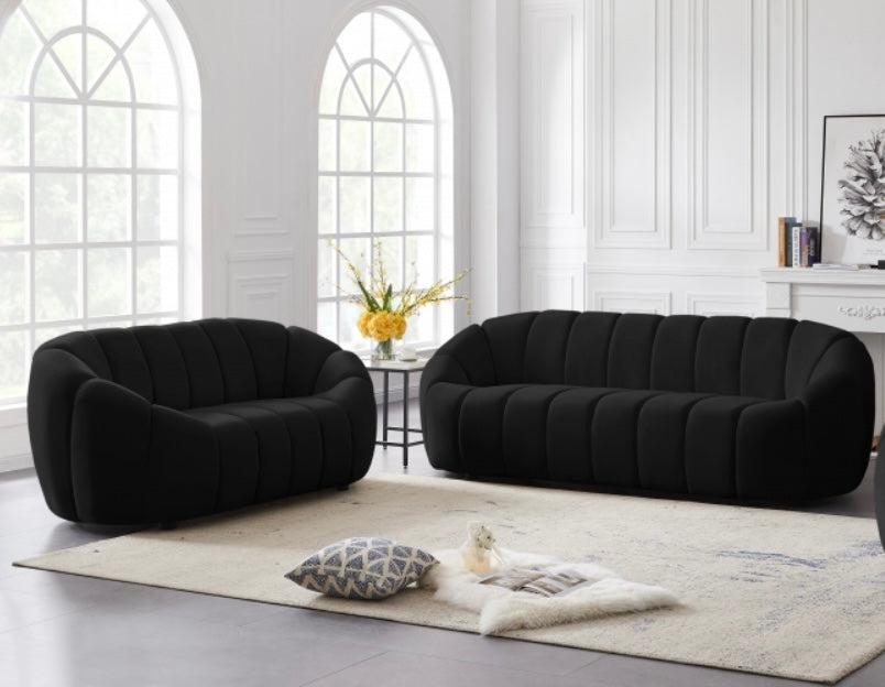 Elíjah Sofa & Love